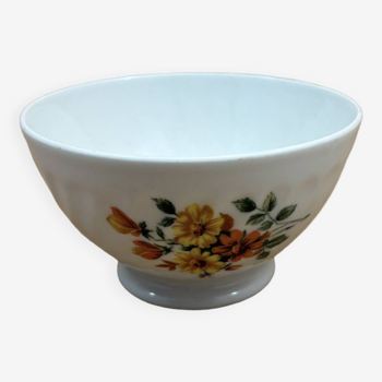 Small flowered porcelain bowl (24)