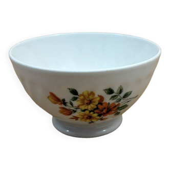Small flowered porcelain bowl (24)