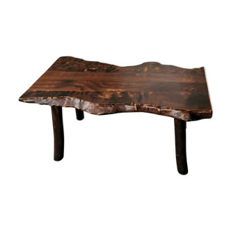 Table basse en bois brutaliste, primitive