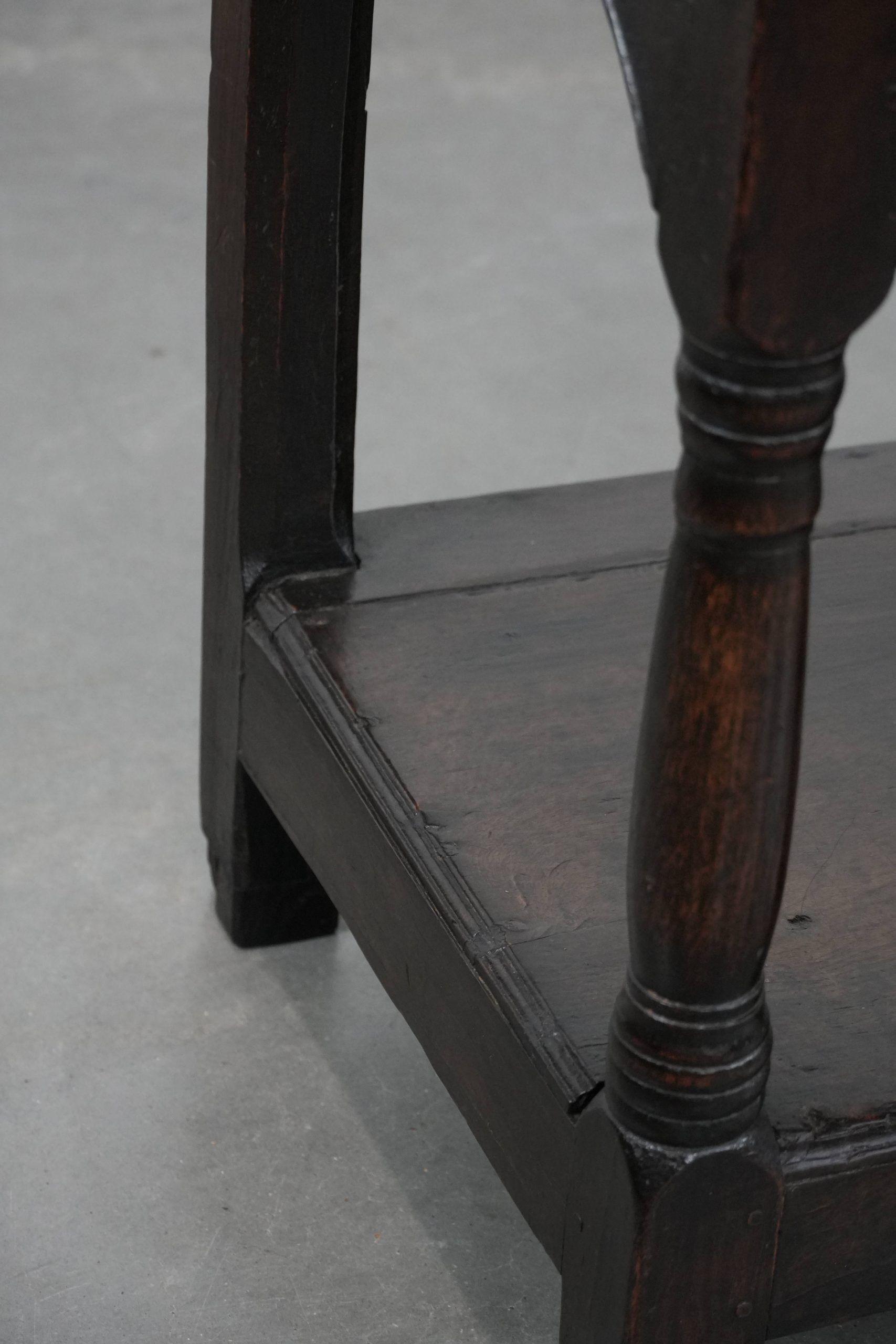 Antique 18th century English side table/dresser made of oak