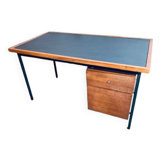 60' desk