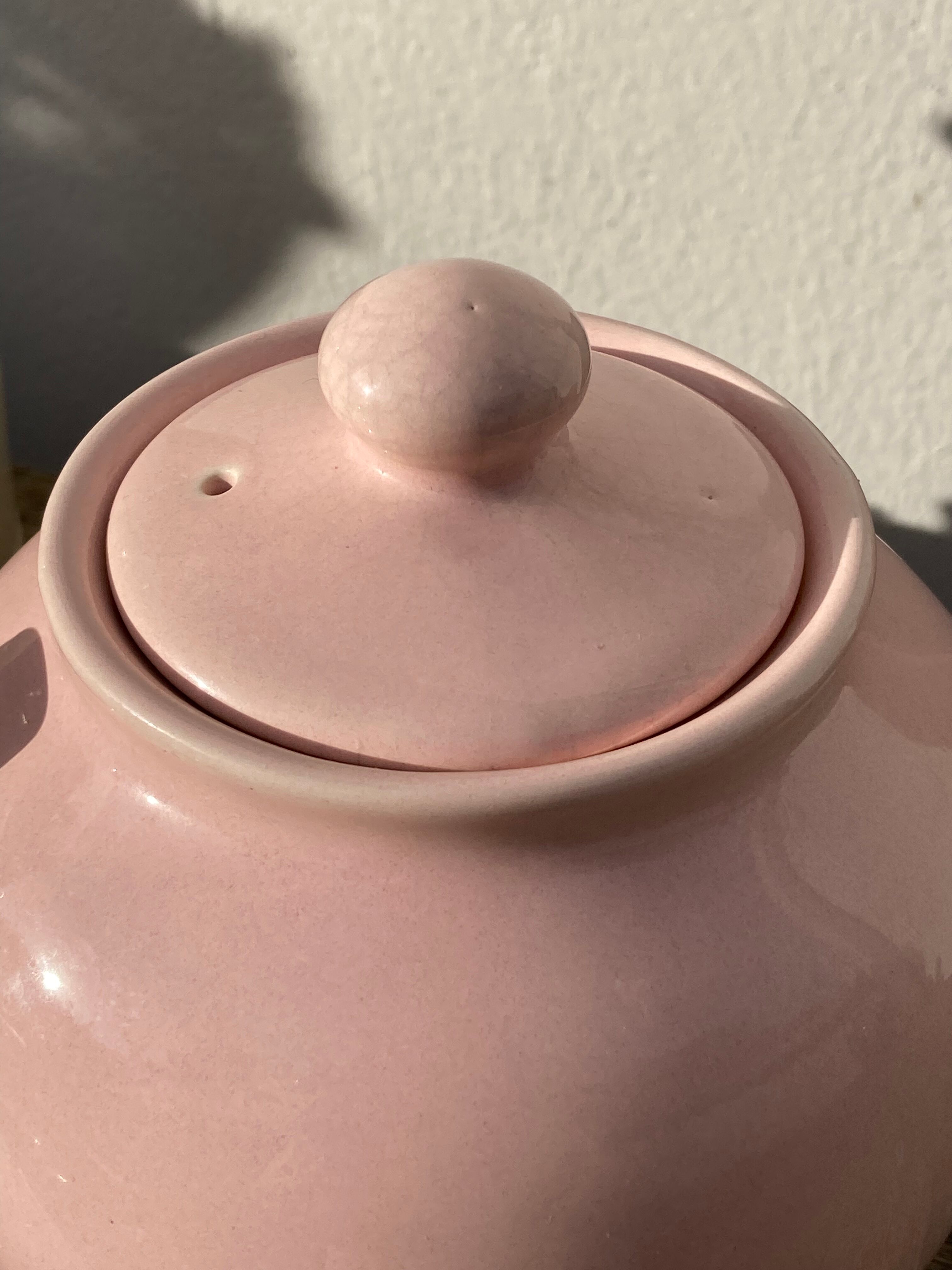 Théière anglaise en céramique rose vintage