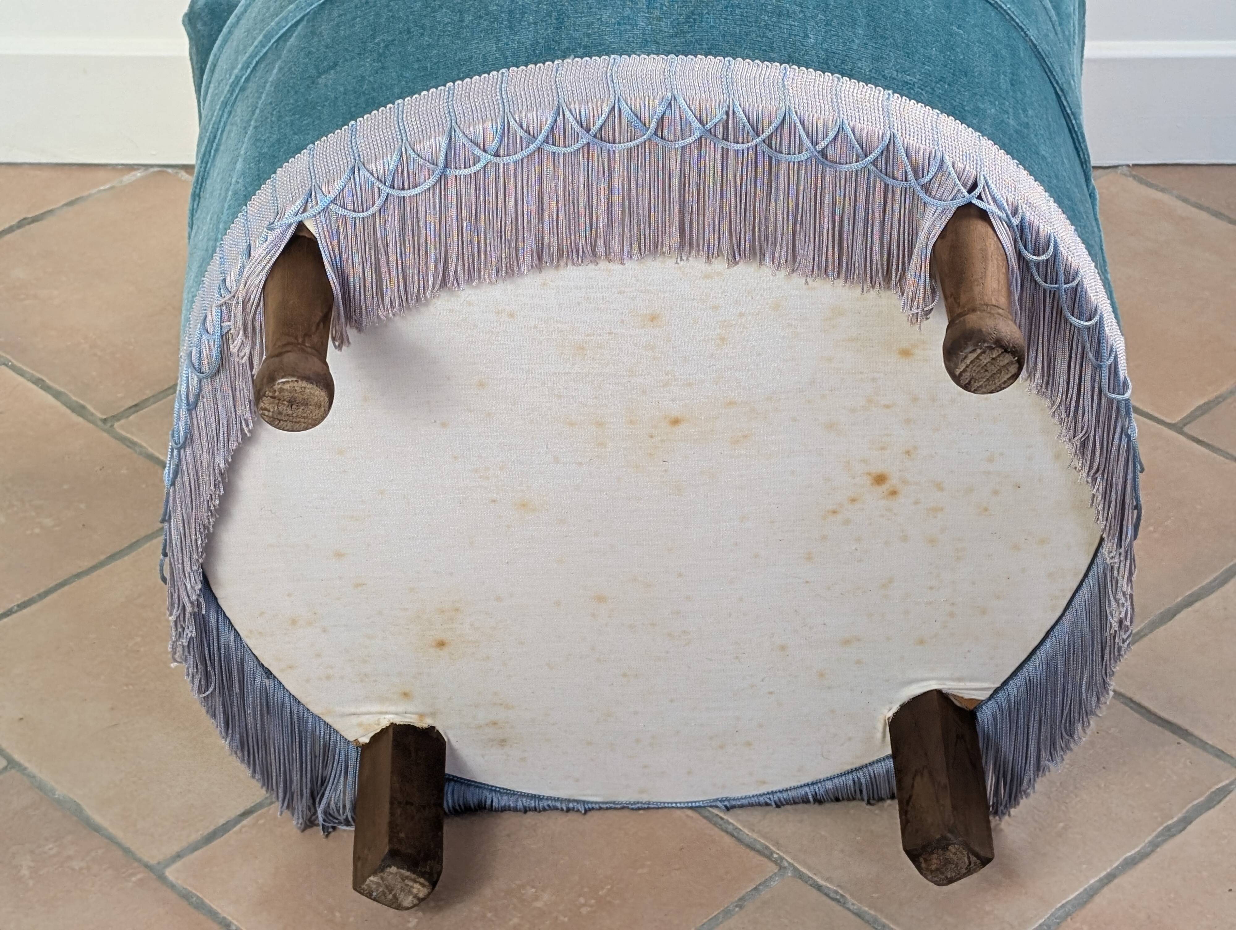 Velvet toad armchair