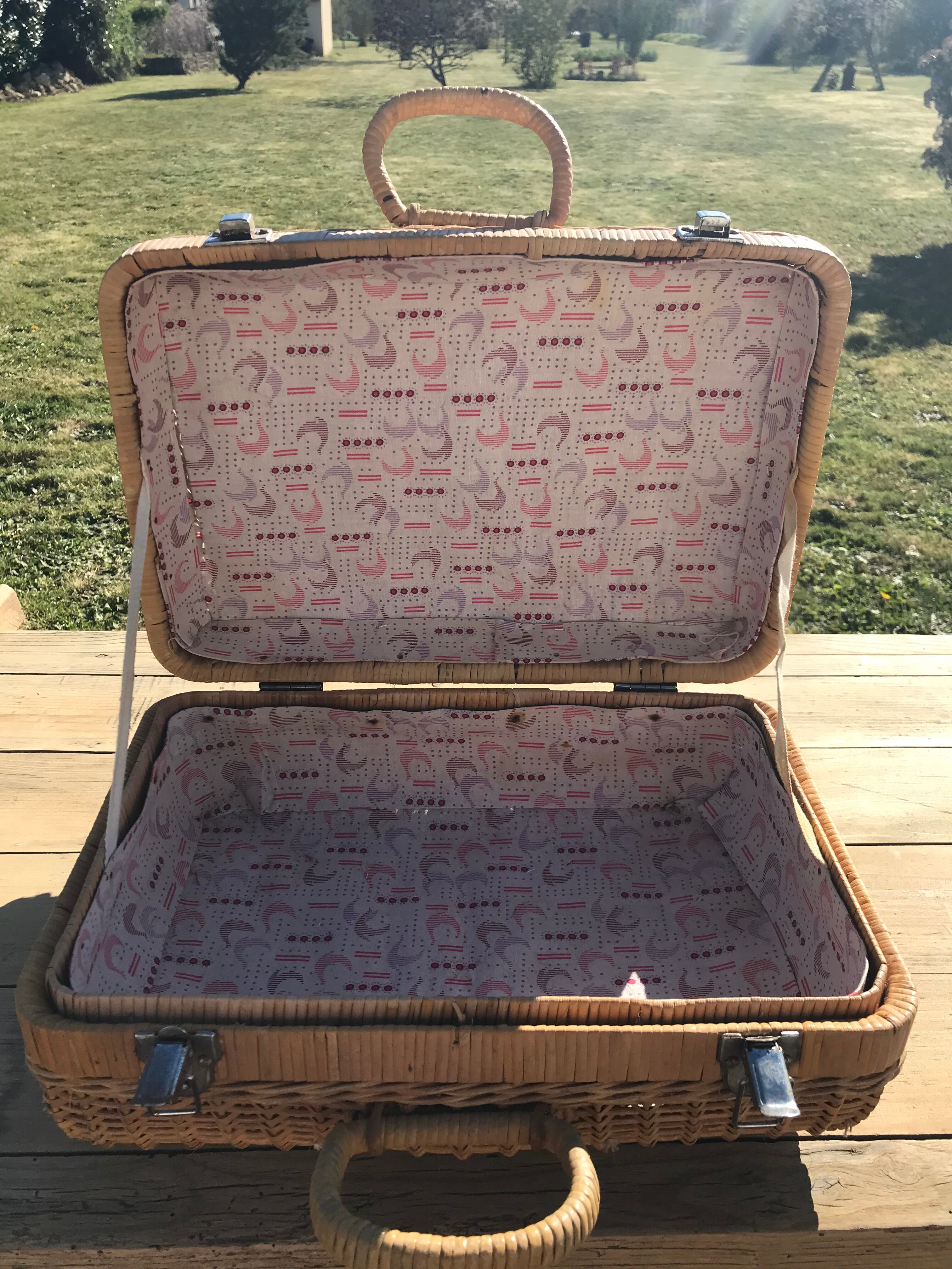 Vintage wicker case