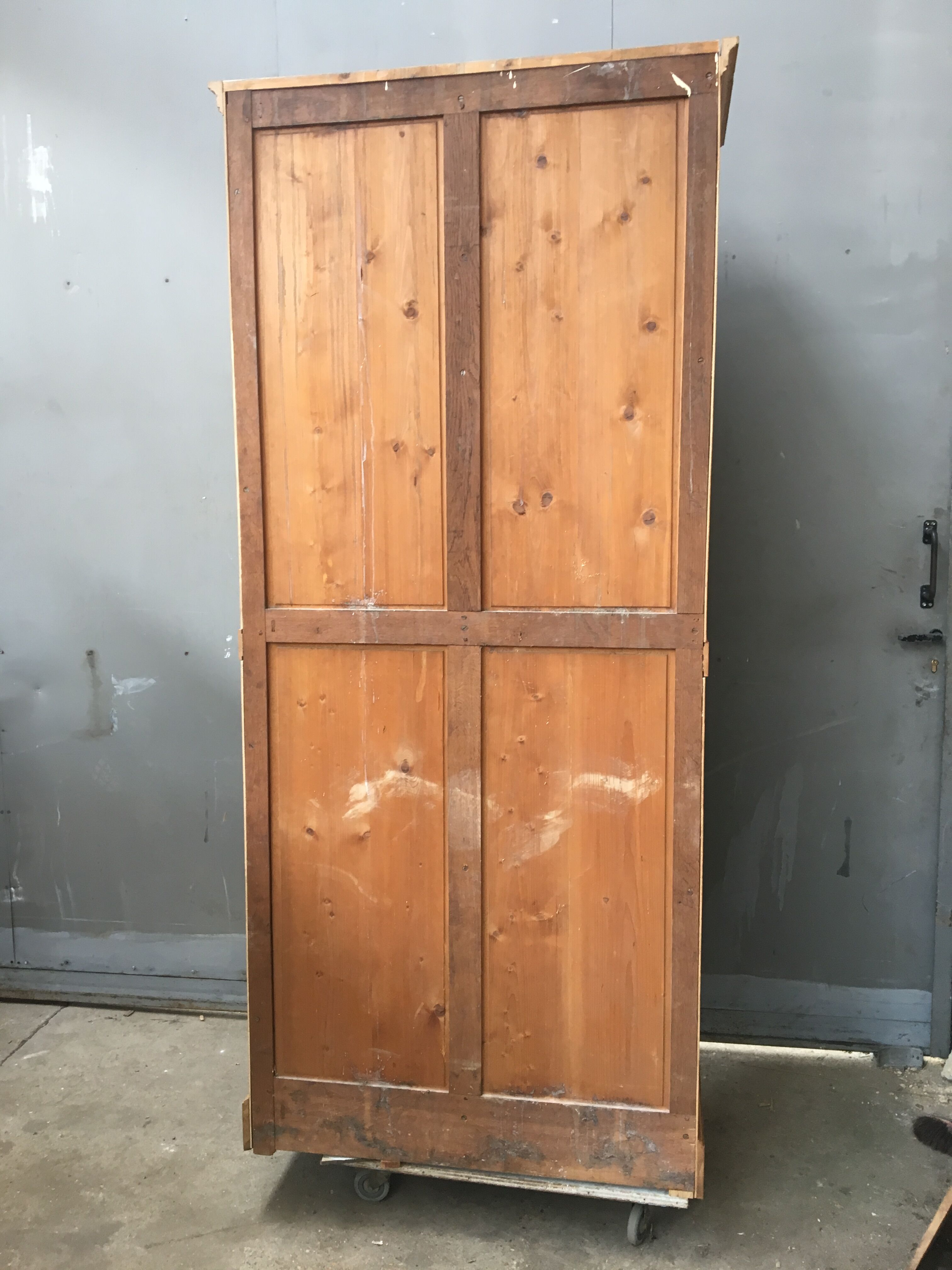 old-time oak cloakroom bank of France year 30/40