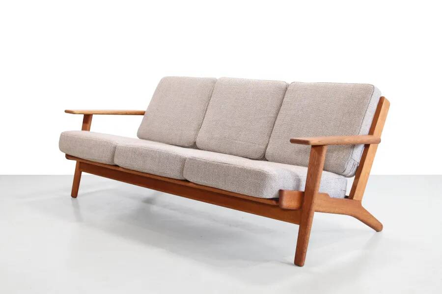 Oak Danish design sofa by Hans Wegner model GE290 for Getama