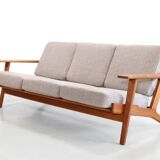 Oak Danish design sofa by Hans Wegner model GE290 for Getama