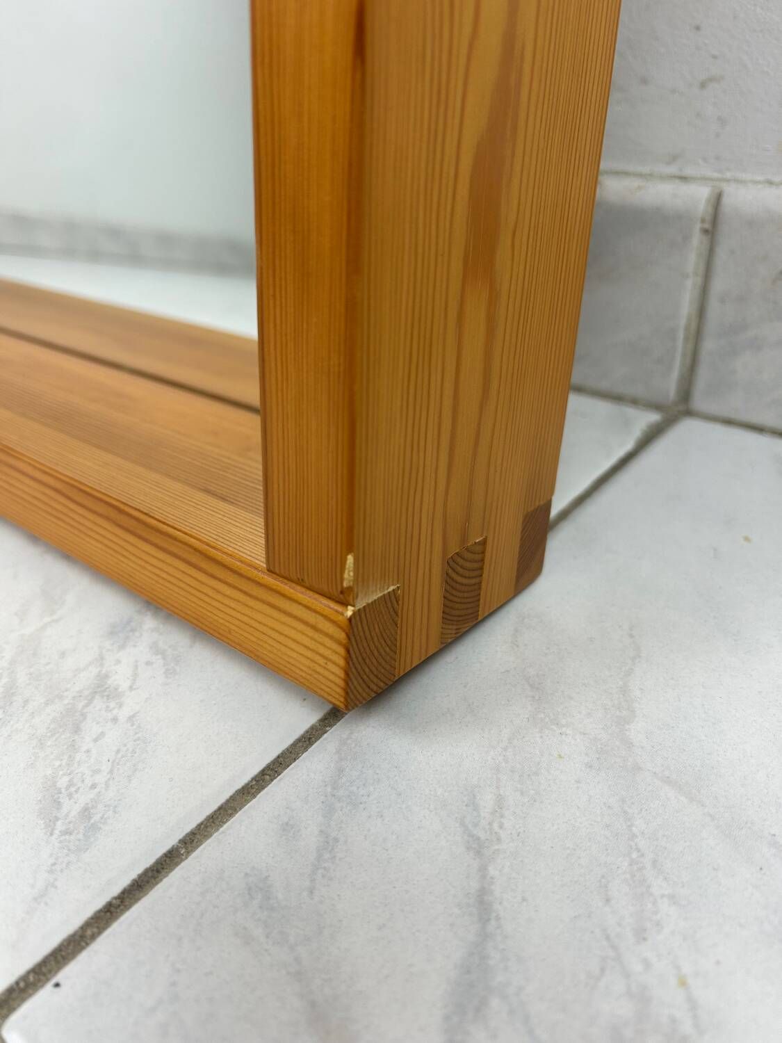 Miroir scandinave vintage en bois de pin