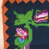 Floral handwoven green and fuchsia rug, made in wool, bohemian design 170x232cm