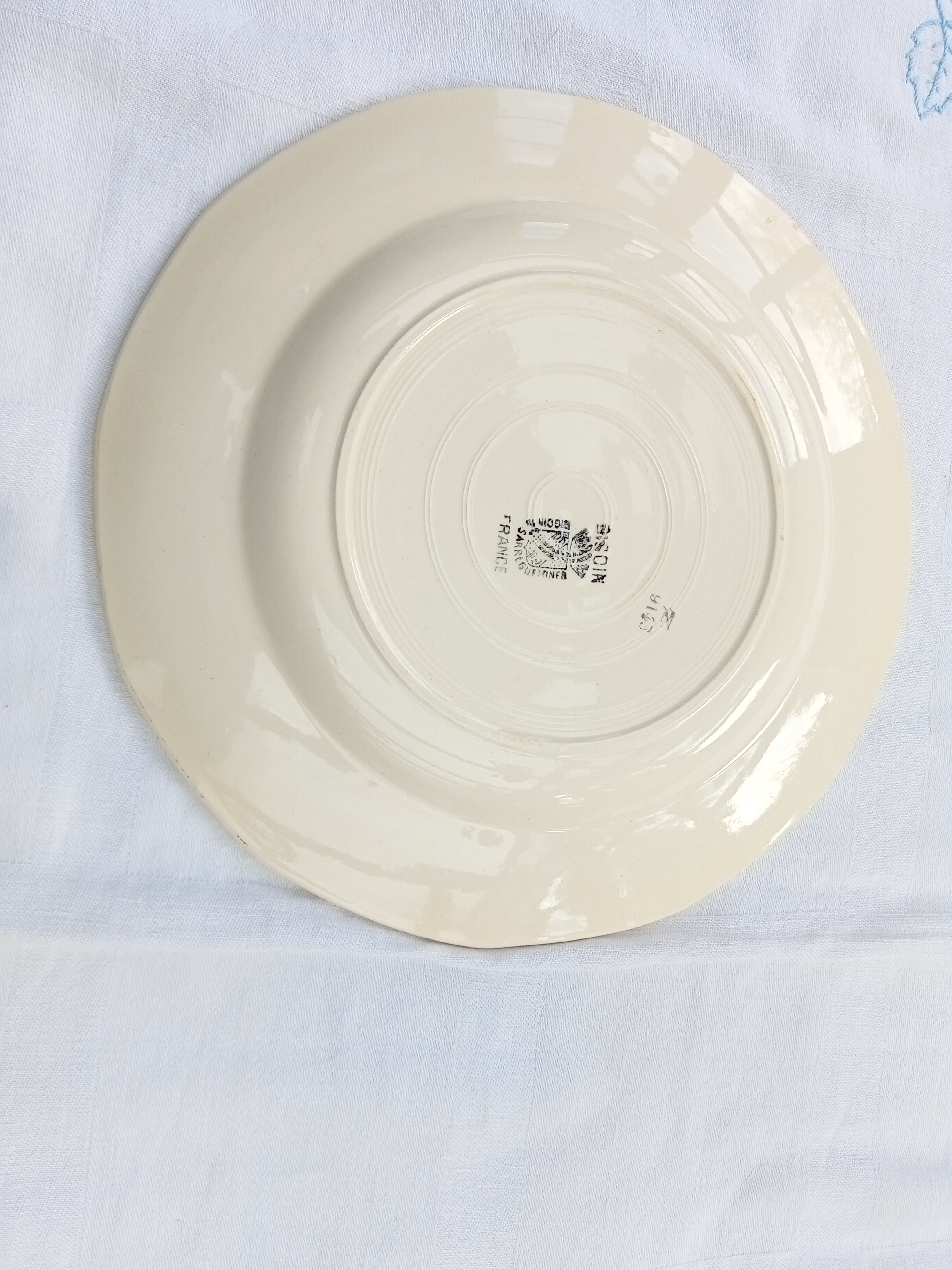 8 old digoin flat plates