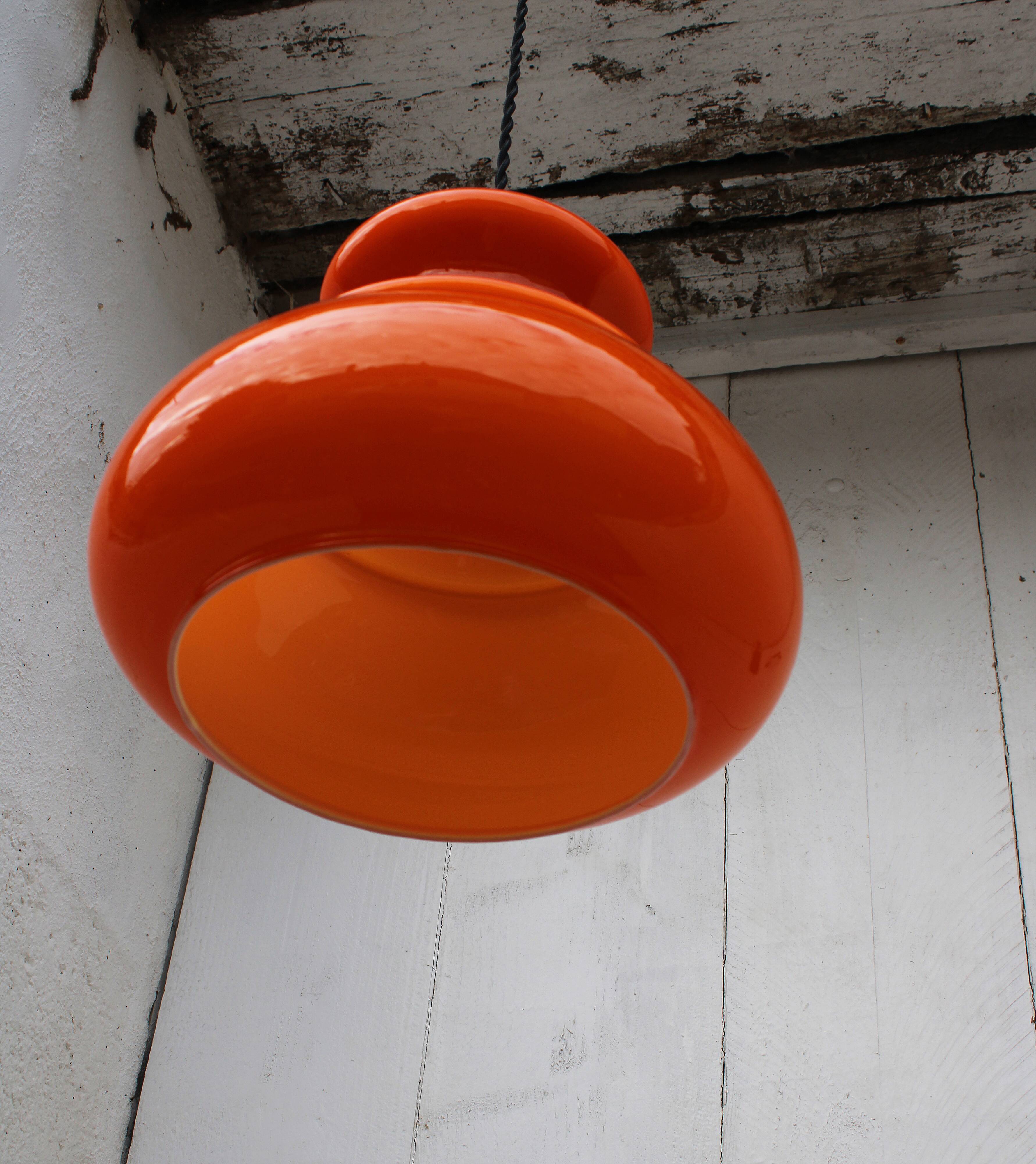 Suspension space age in orange opaline