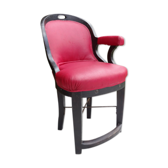 Officer's chair with single armrest
