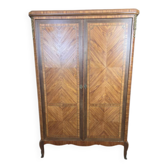 Pretty Louis XV style wardrobe in marquetry from the 20th century