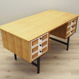 Oak desk, Danish design, 1960s, designer: Henning Kjaernulf
