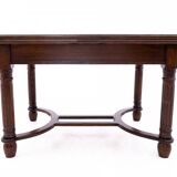 Antique table with 6 chairs from around 1880. After renovation.