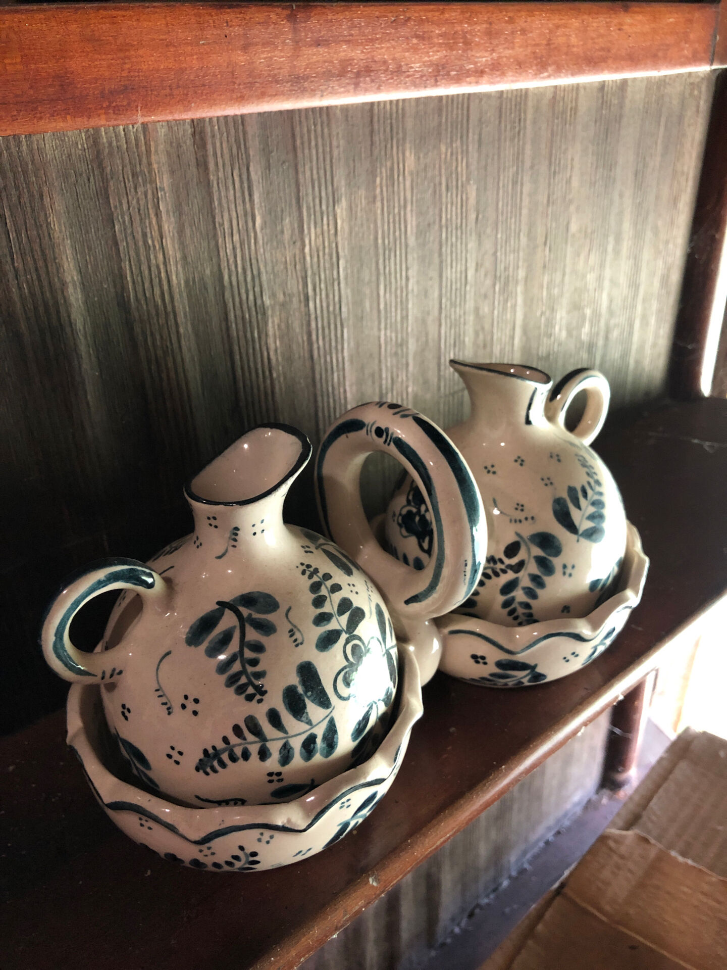 Oil and vinegar service
