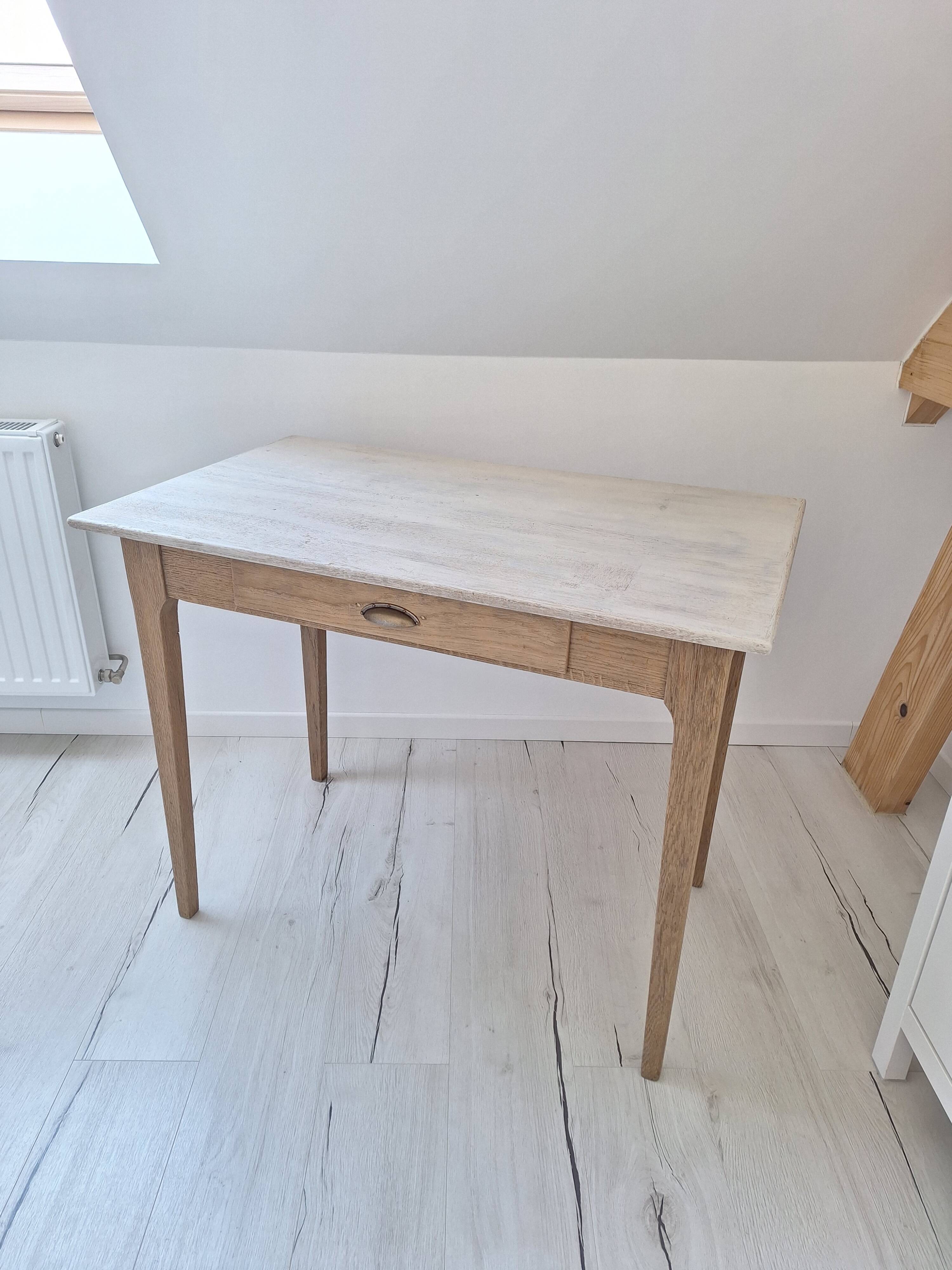 Antique wooden desk – farmhouse table - chic country spirit