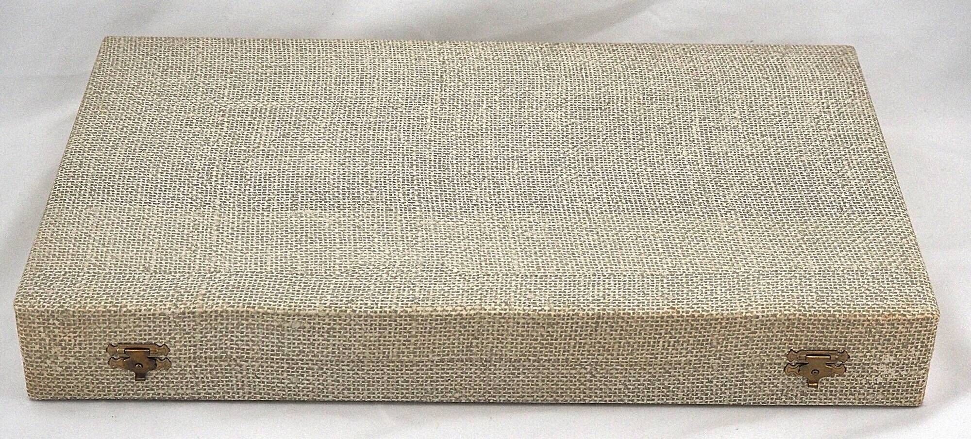 Ercuis Valois, Uniplat fish cutlery set 26 pieces silver-plated, excellent condition.