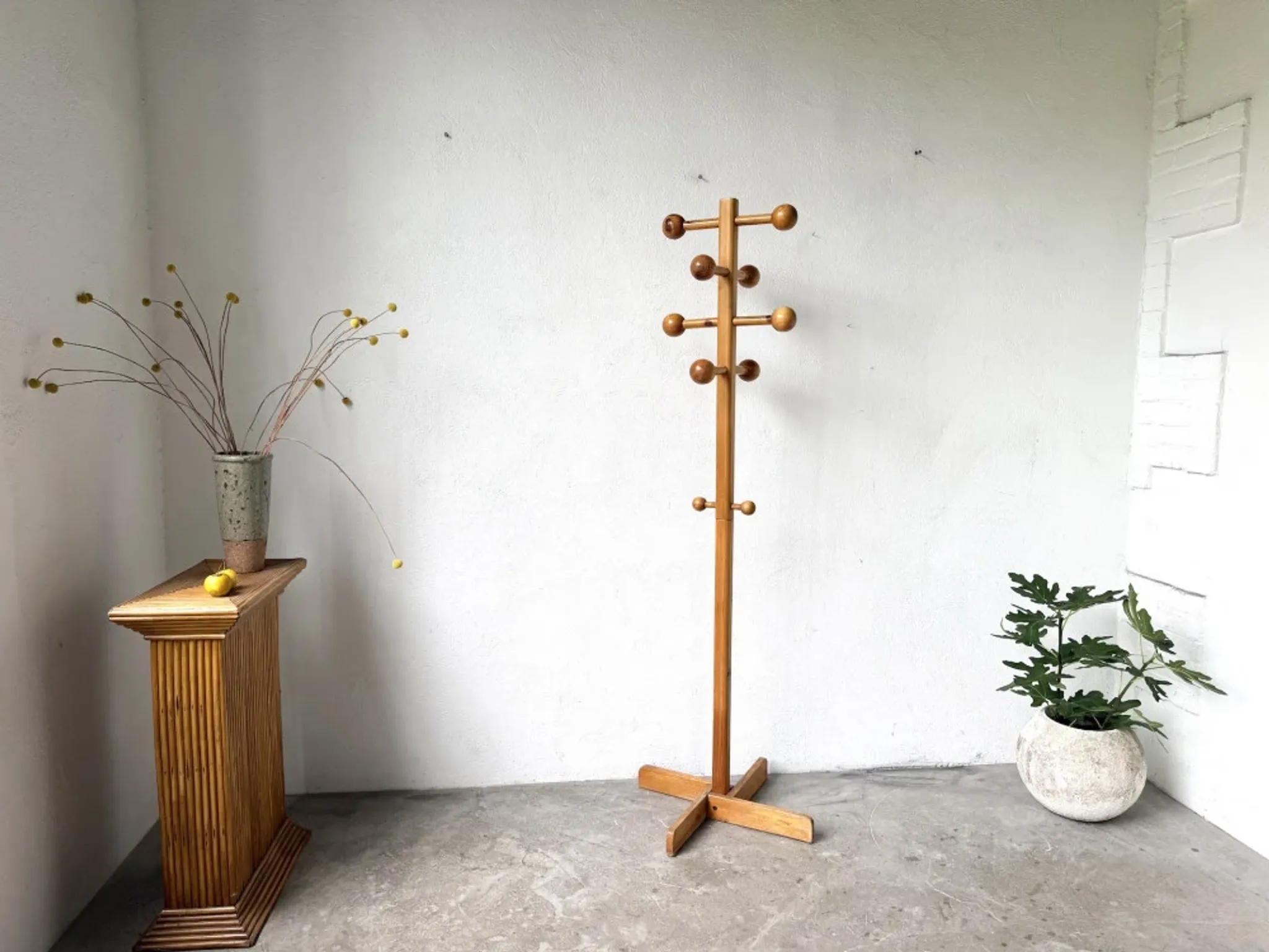 Modernist coat rack in solid pine, 1970s