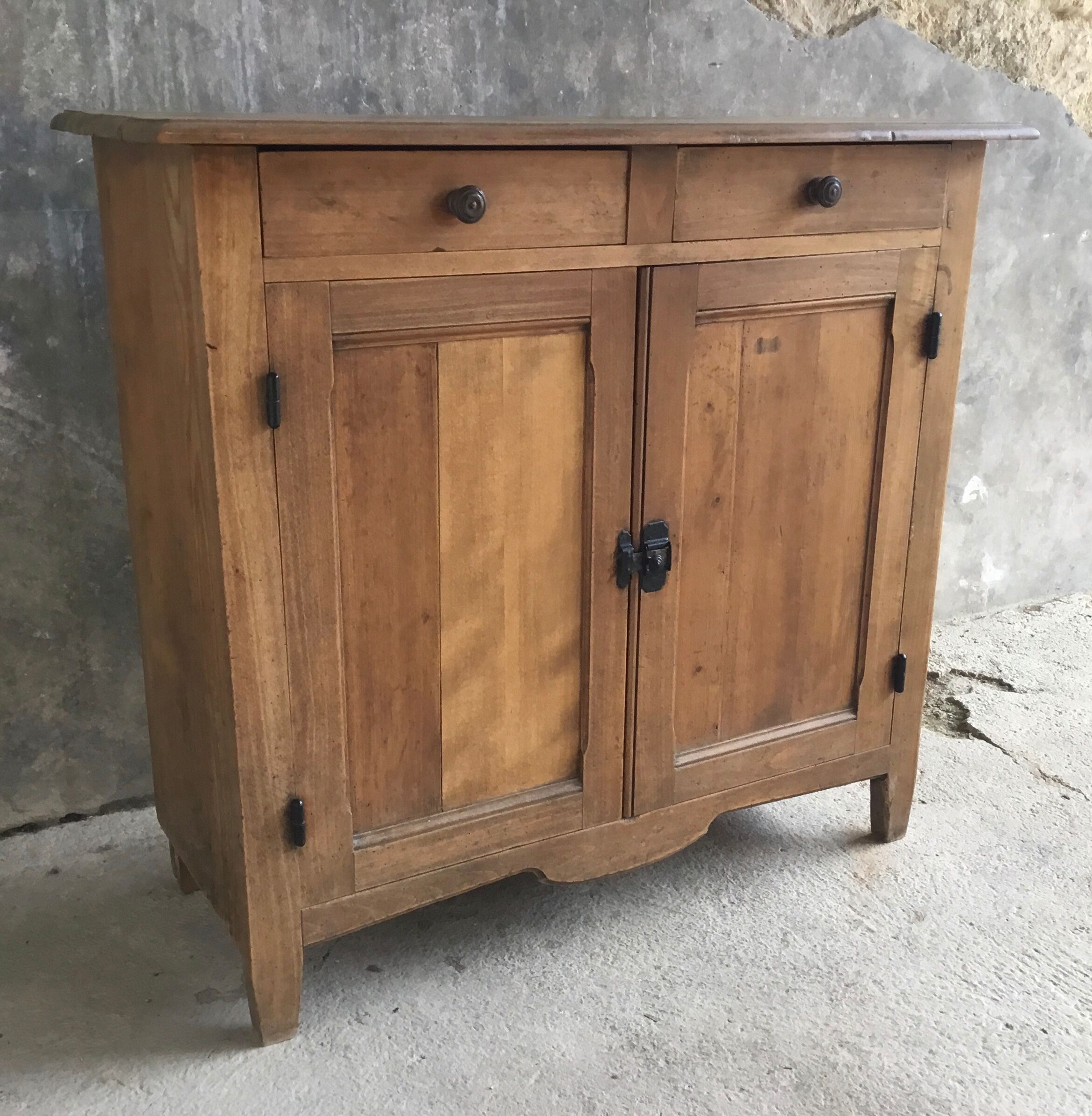 Parisian sideboard with 2 doors and 2 drawers - early twentieth