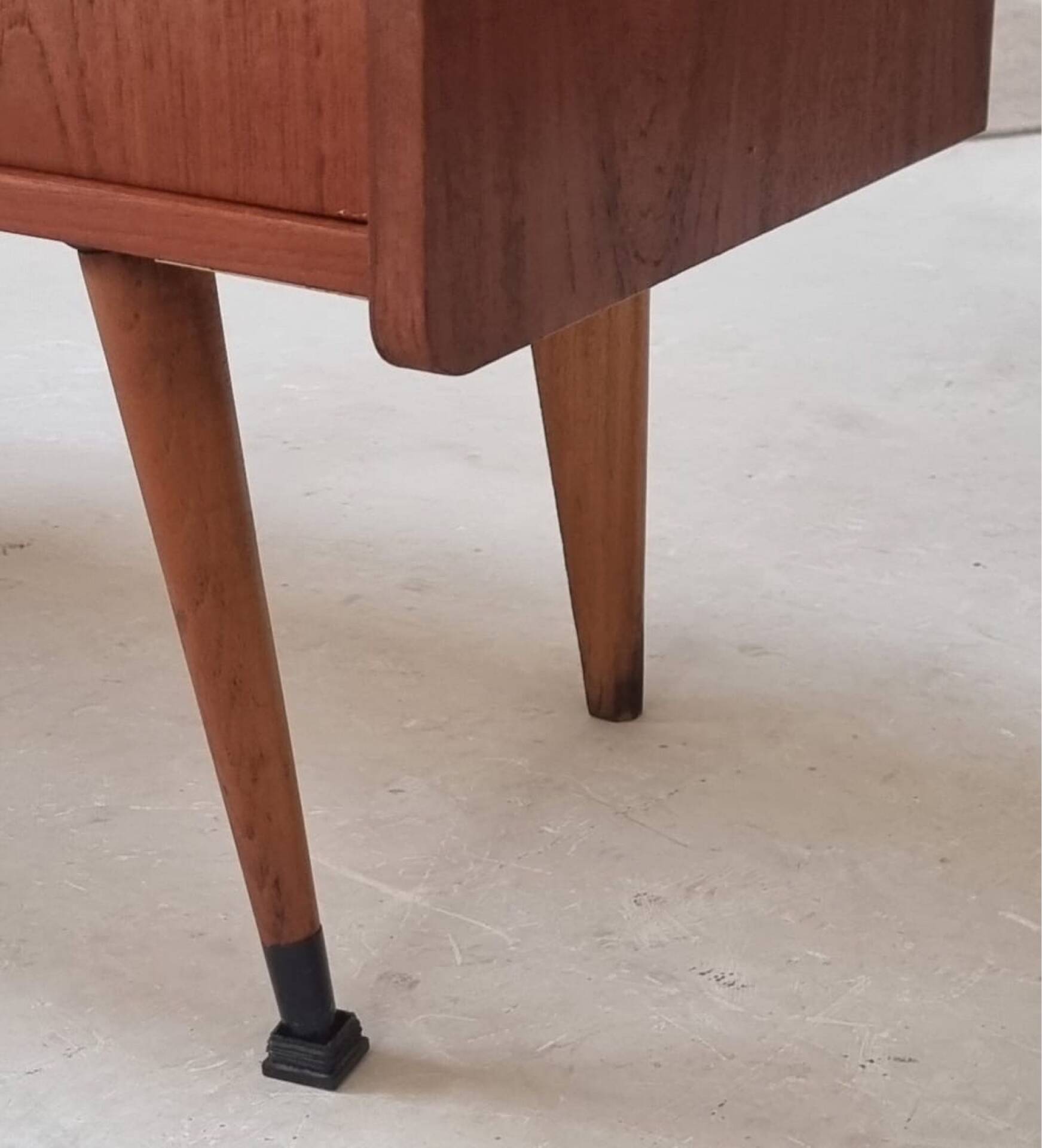 Mid-century lowboard