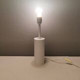 Classic table lamps in white lacquered metal from Danish Horn lighting 1980-90s.