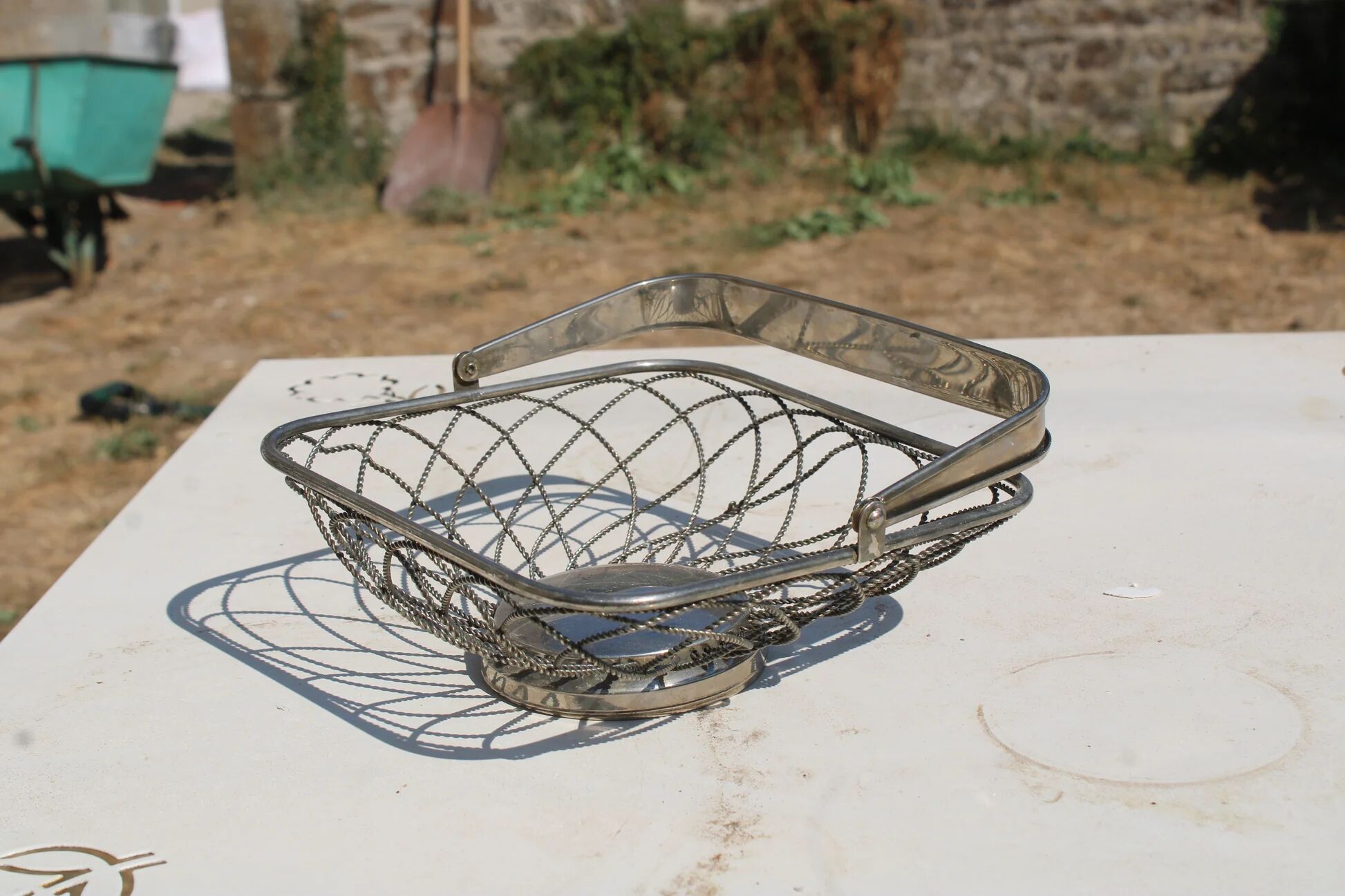 Vintage silver twisted metal basket – Foldable handle