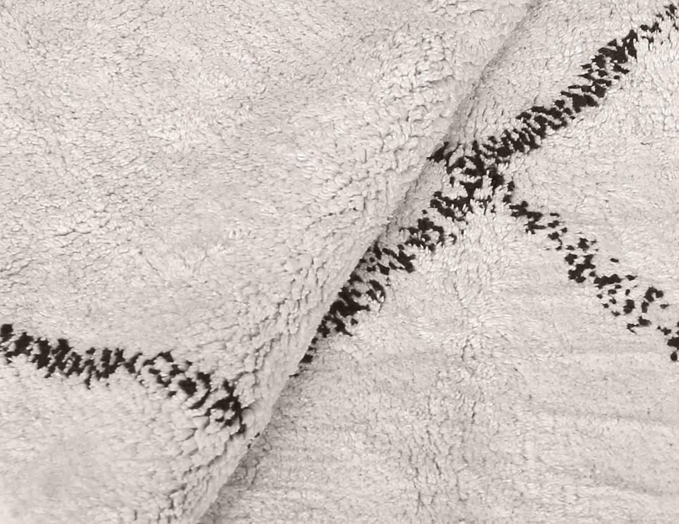 Berber carpet 160x230 cm