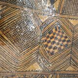 Ancien plat modelé d'art populaire Ideqqi Grande Kabylie