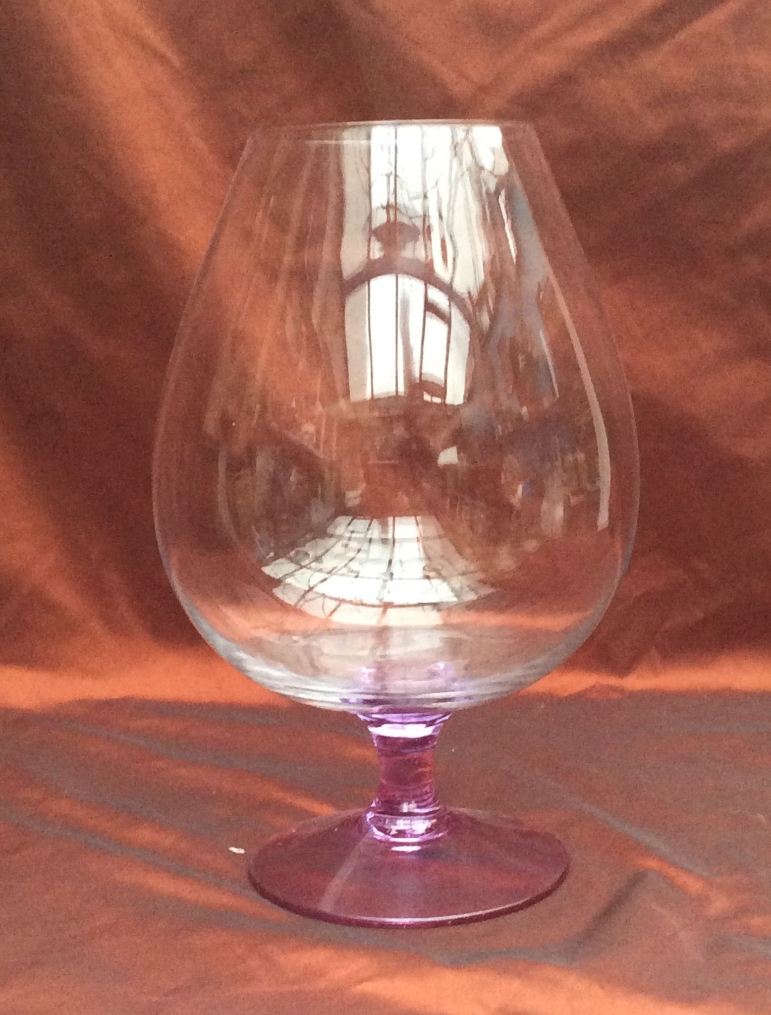 Vase transparent en forme bocal dimension : hauteur -31cm- diamètre max-20cm-