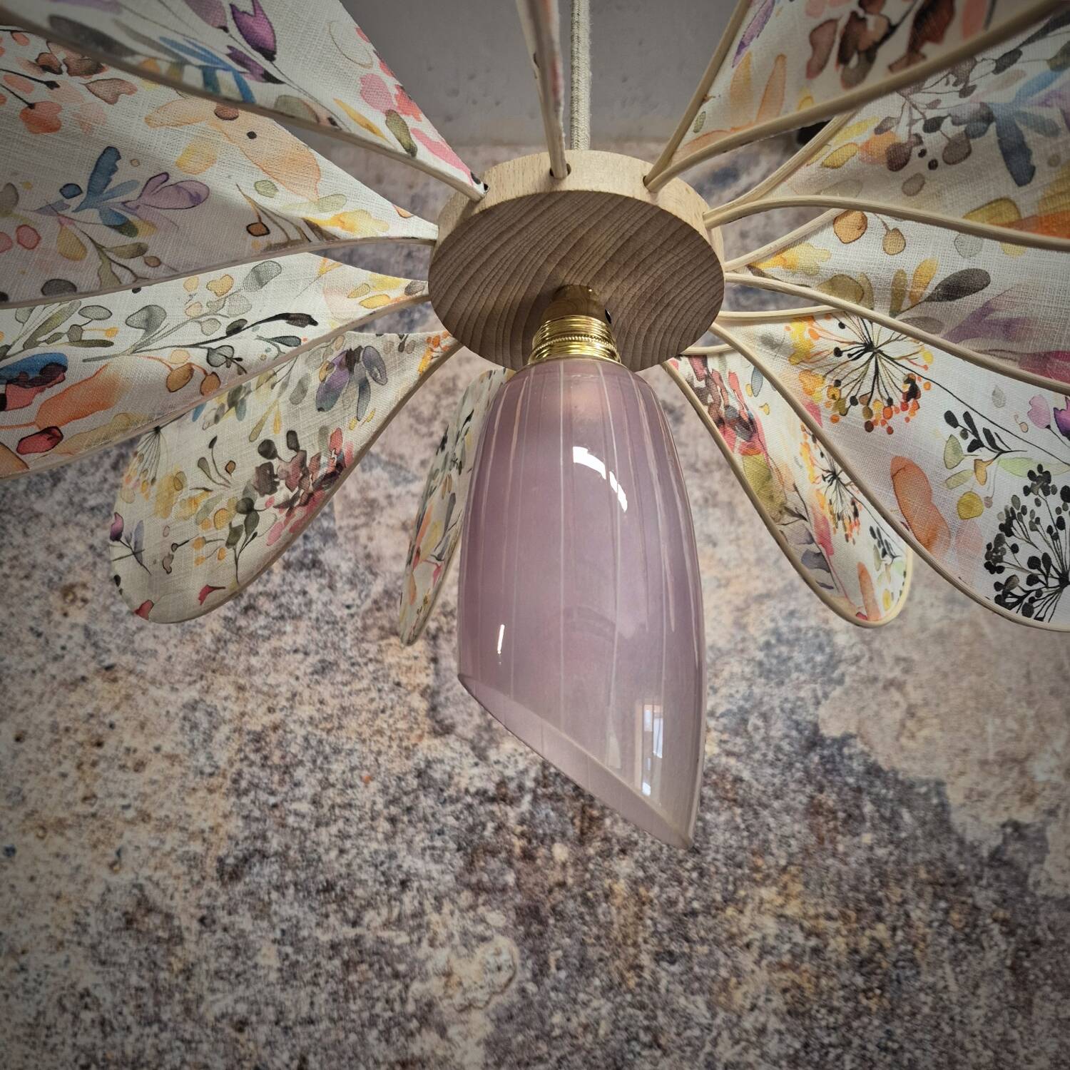 Suspension, lustre, pale fleurs, rotin et globe vintage