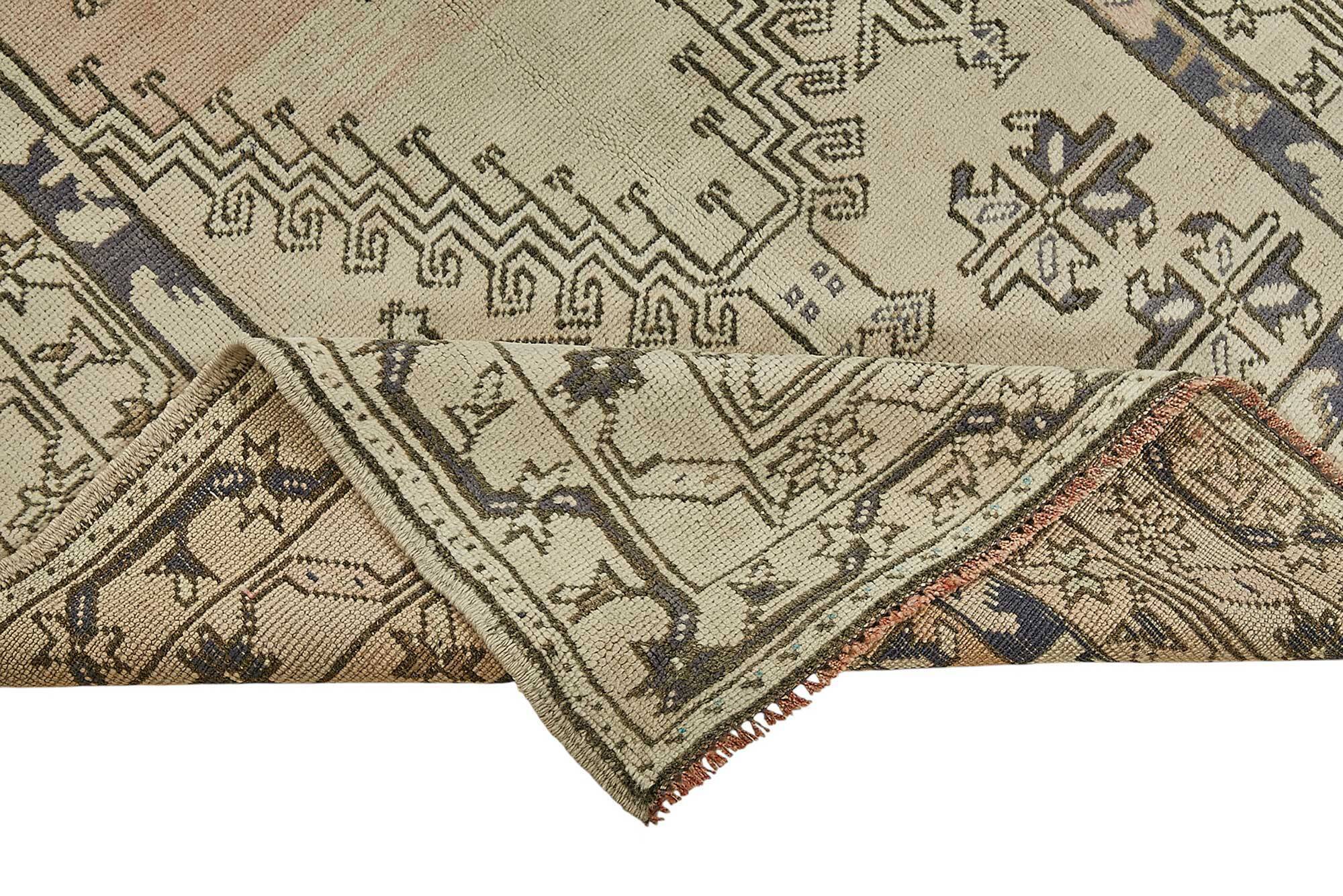 Turkish Vintage Anatolian Rug 104 cm x 195 cm