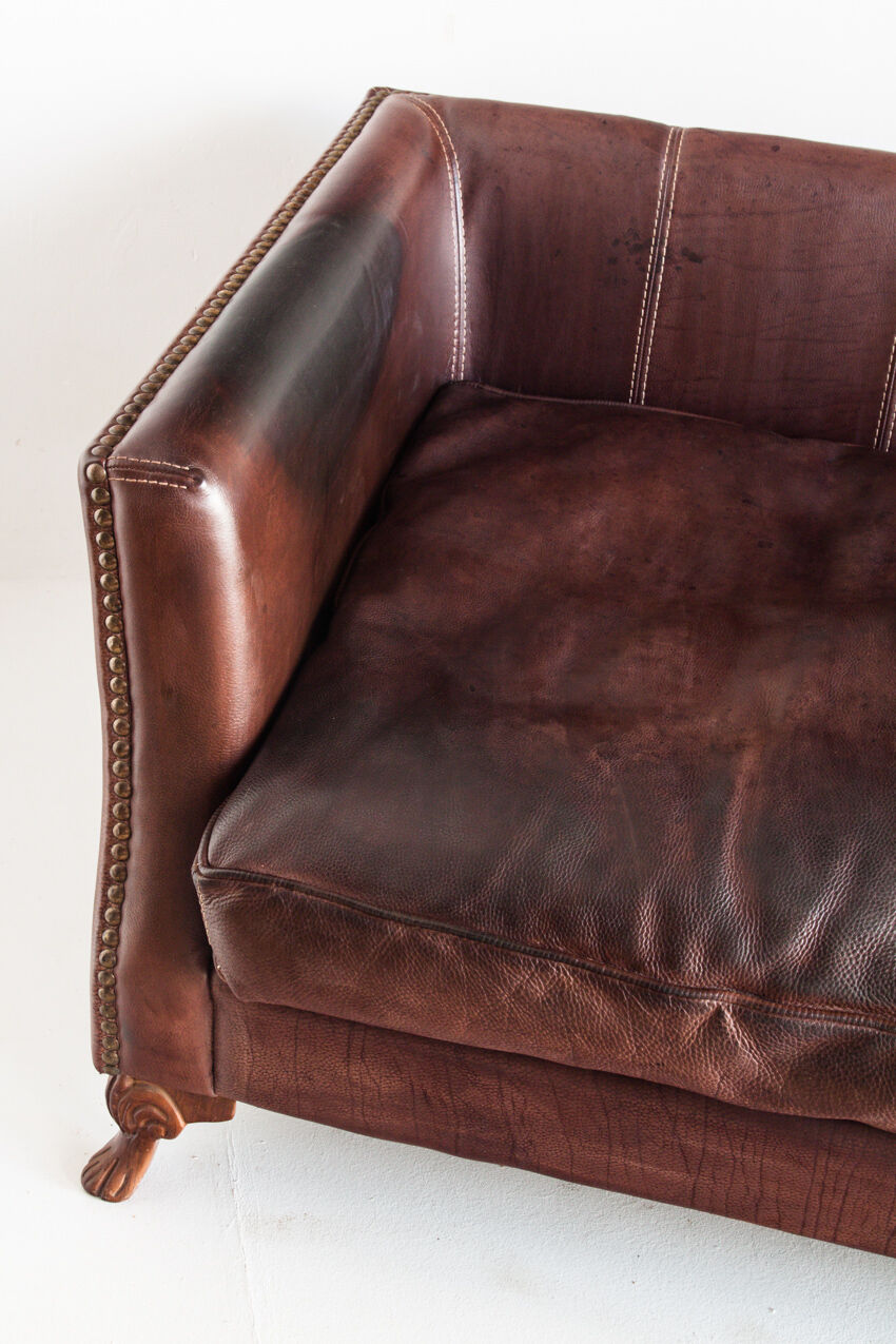 Vintage leather sofa. Edited by Mantellassi. Italy, 90s