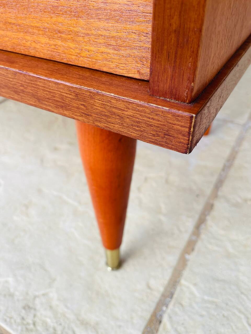 Vintage teak chest of drawers with 4 drawers, circa 1960s/1970s.