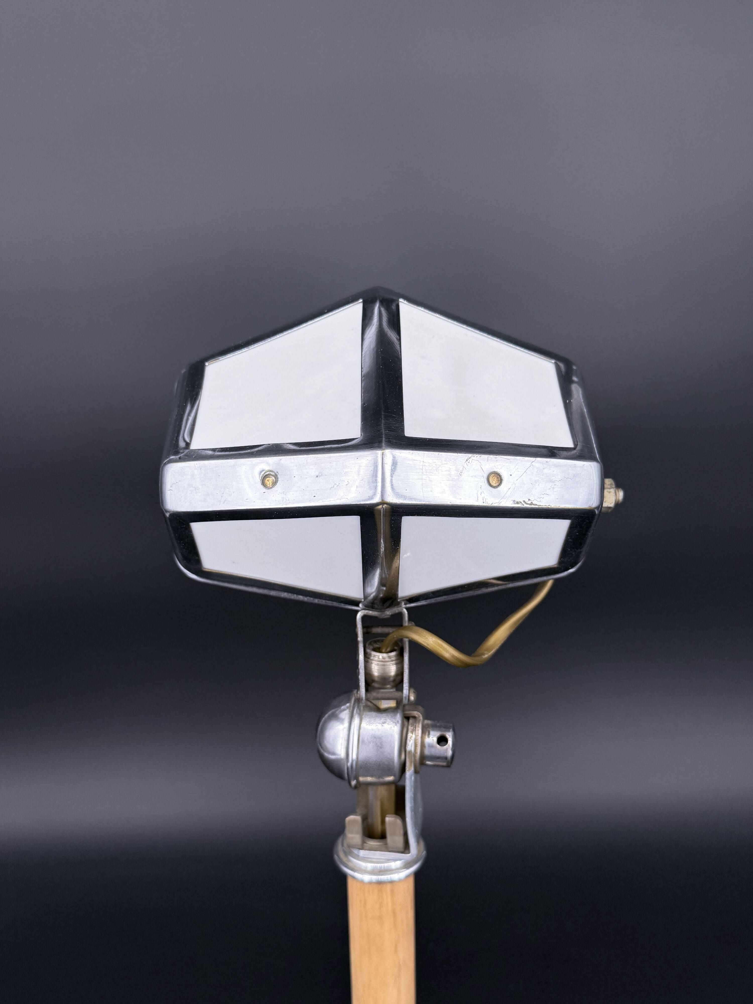 Art Deco desk lamp Pirouett chrome, brass and wood, 1930