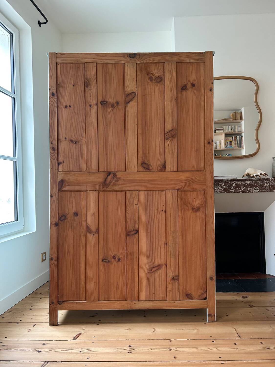 Parisian glass cabinet (renovated)