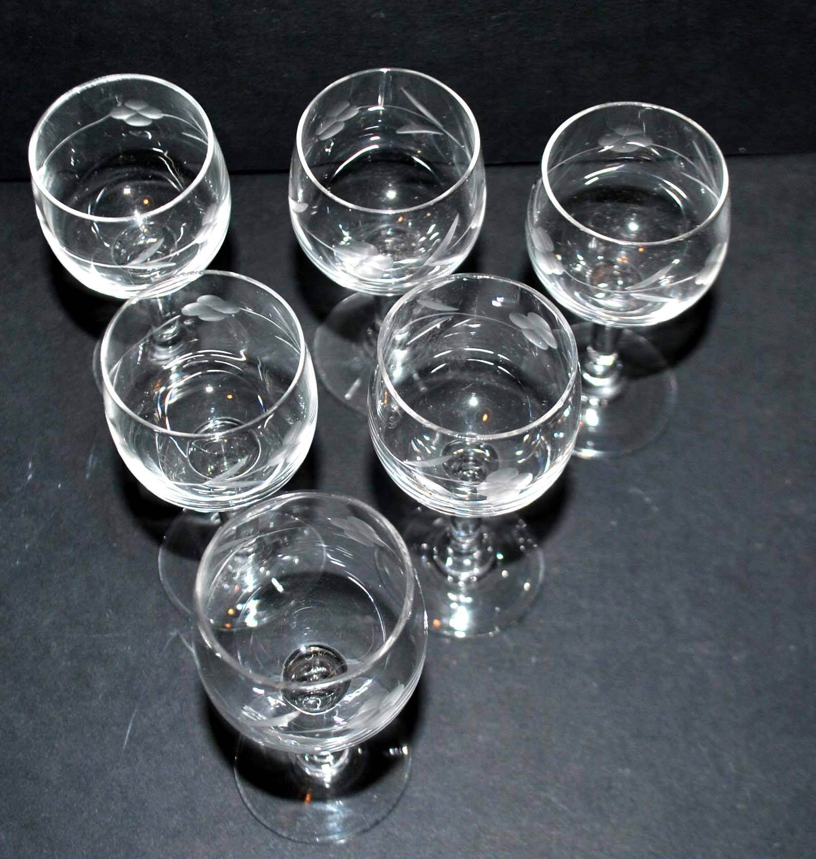 Set of 6 vintage schnapps liqueur glasses with Alsatian balloons in engraved glass