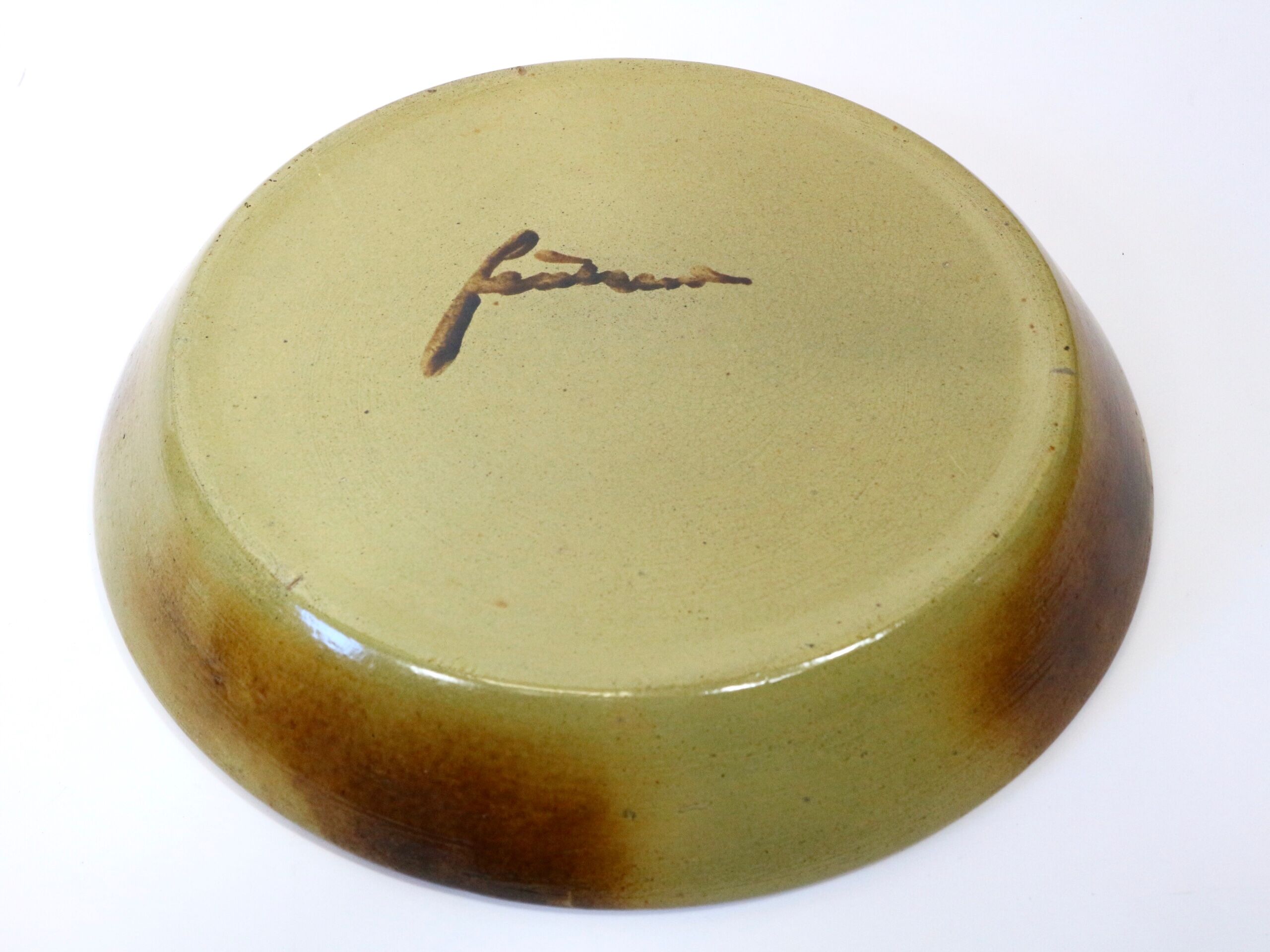Vintage service plates and serving trays, 39 pieces, silk-screened.