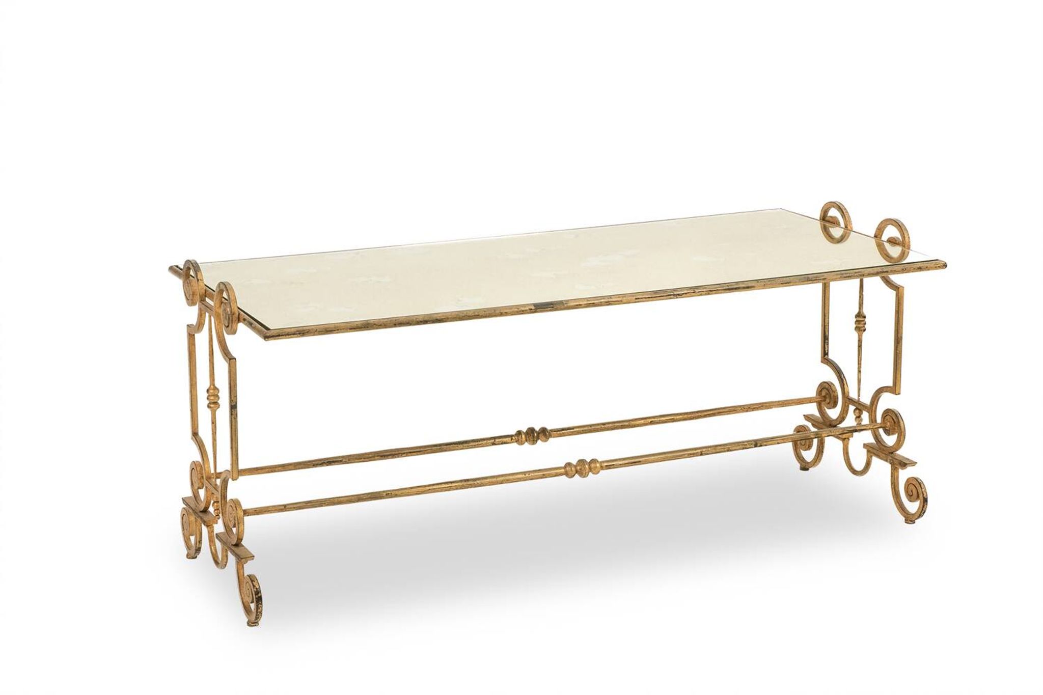 Table basse en fer forgé doré et plateau de verre églomisé. Années 1970