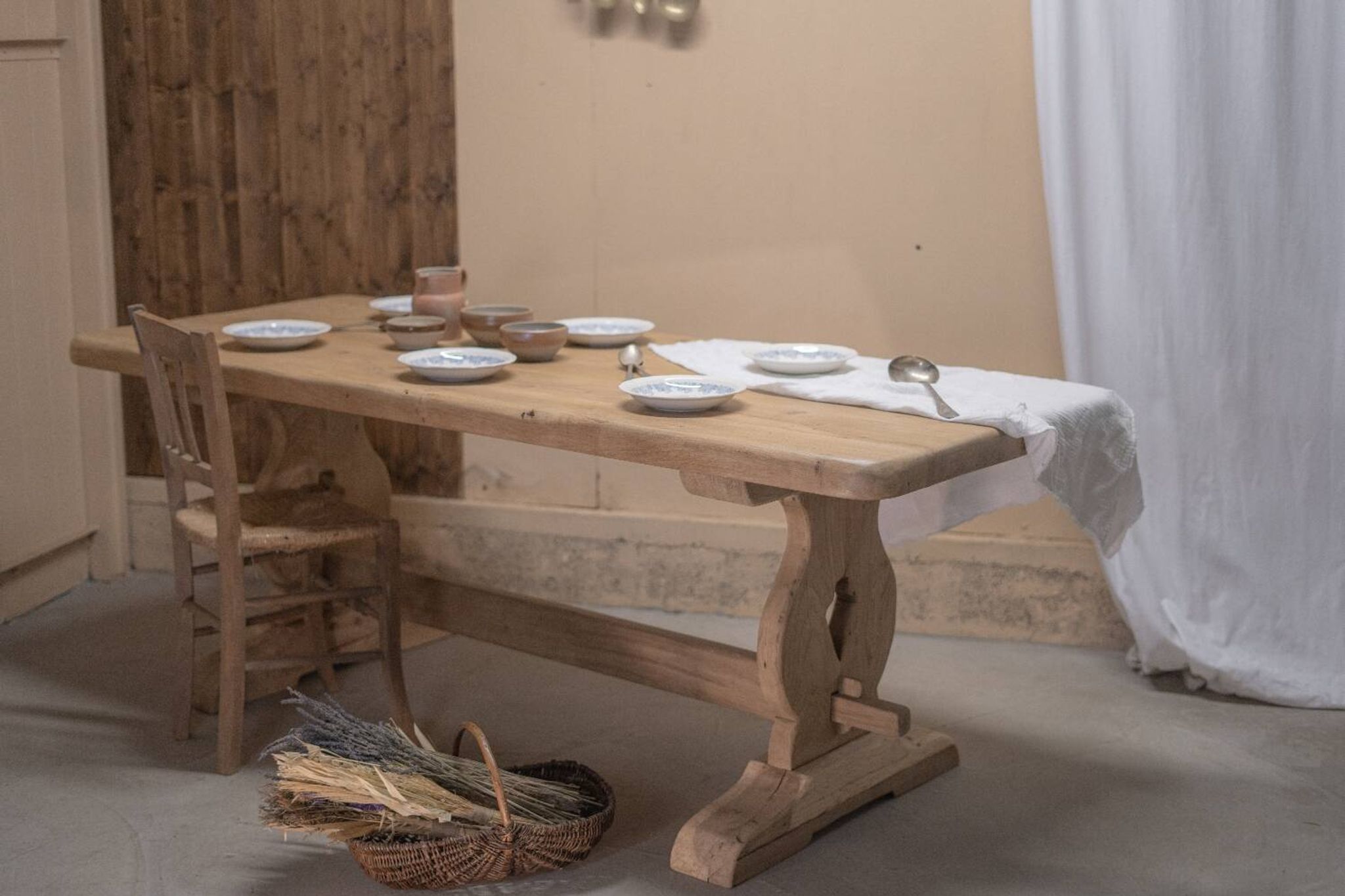 Table monastère rénovée