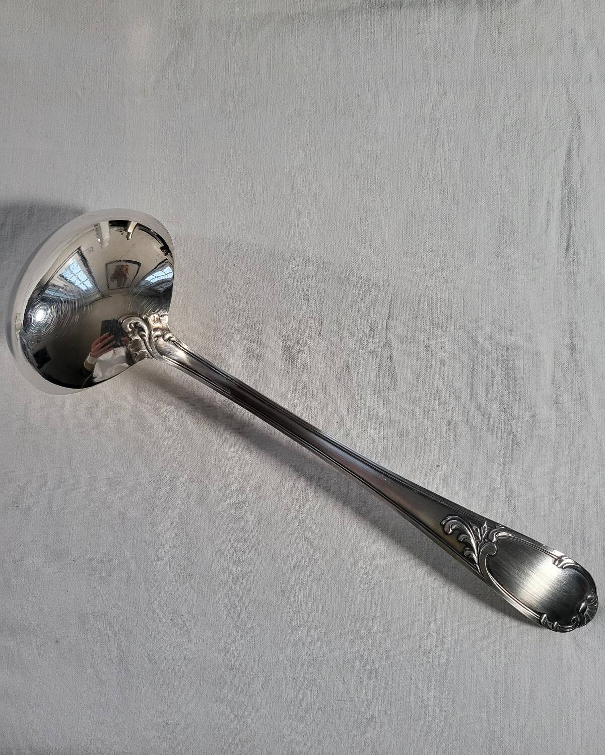 SOH silver metal ladle with shell/foliage decor