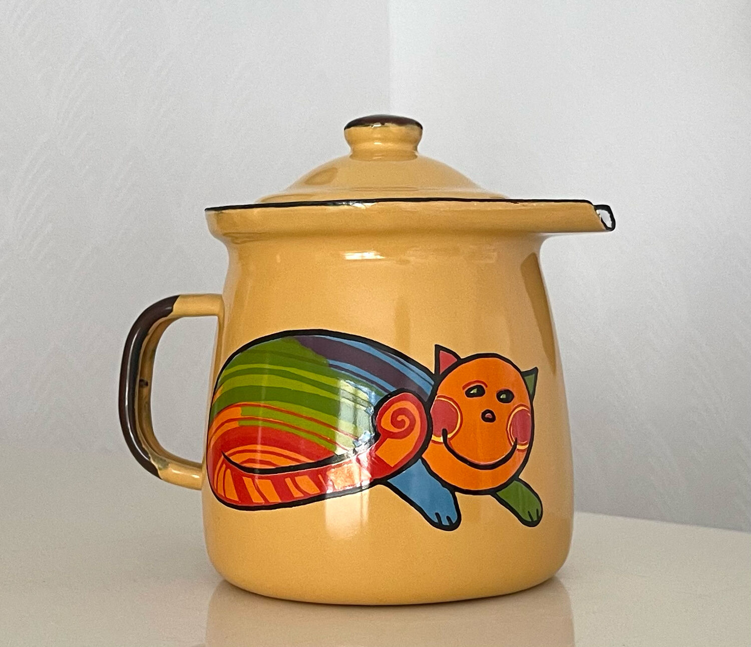 Enamelled sheet metal tea set