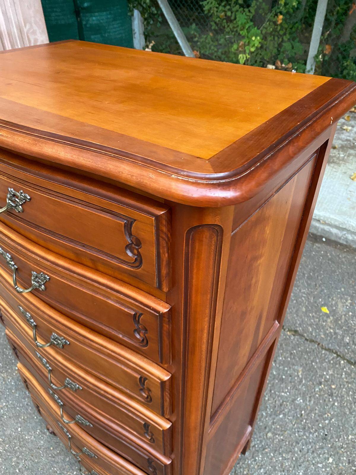 Louis XV style chest of drawers in solid wood from the 20th century