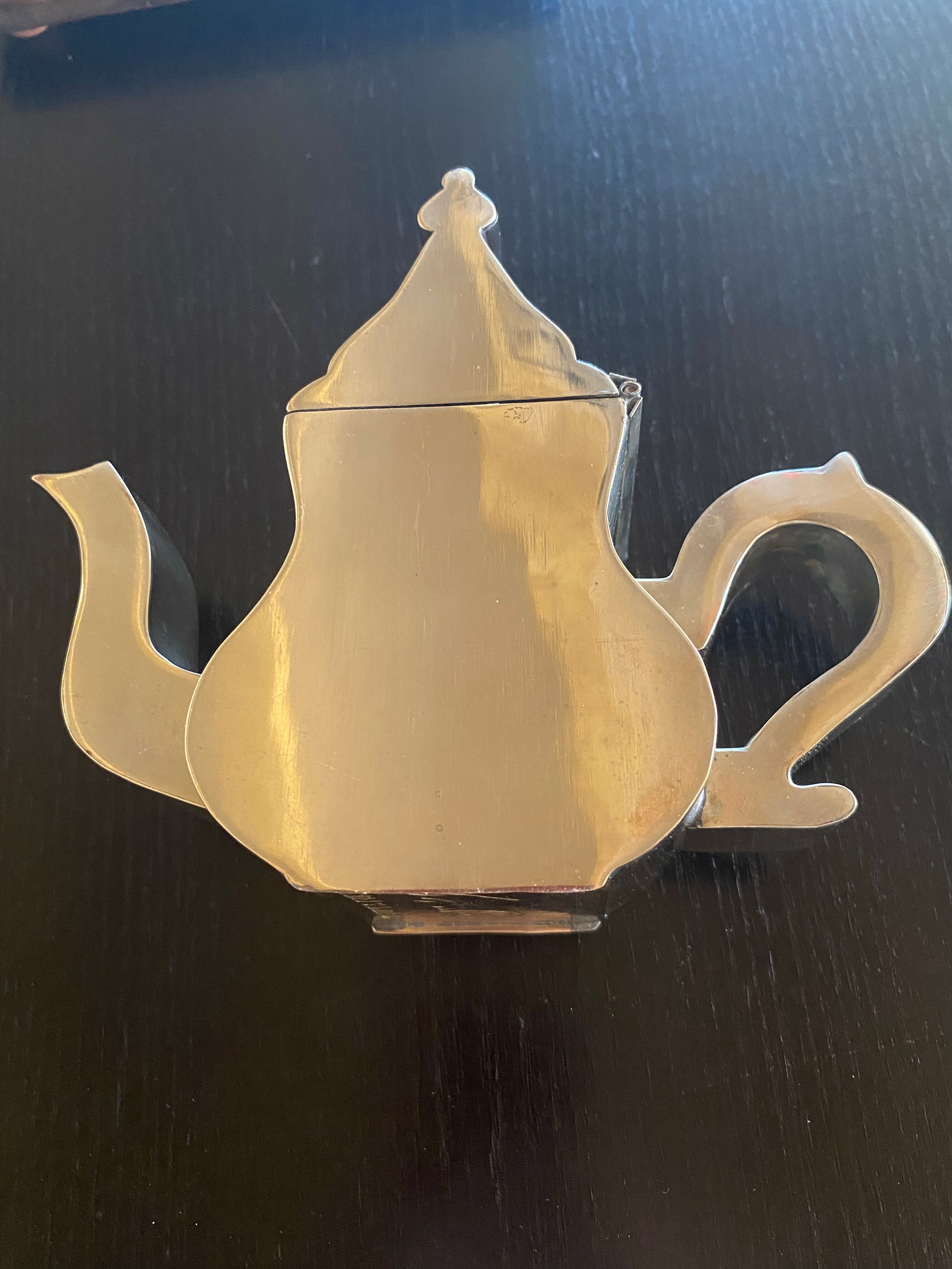 Bildi teapot d in Younès Duret, design
