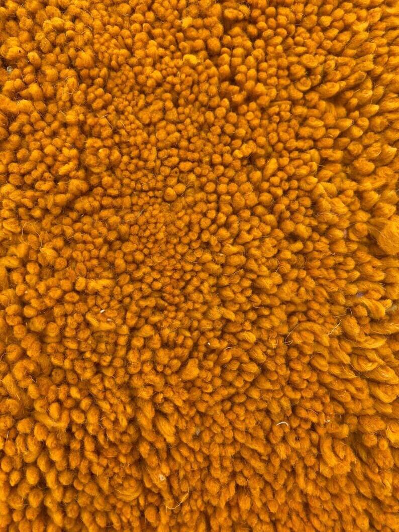 Beni Ouraine Berber rug, handwoven using traditional methods, size 150 x 250 cm