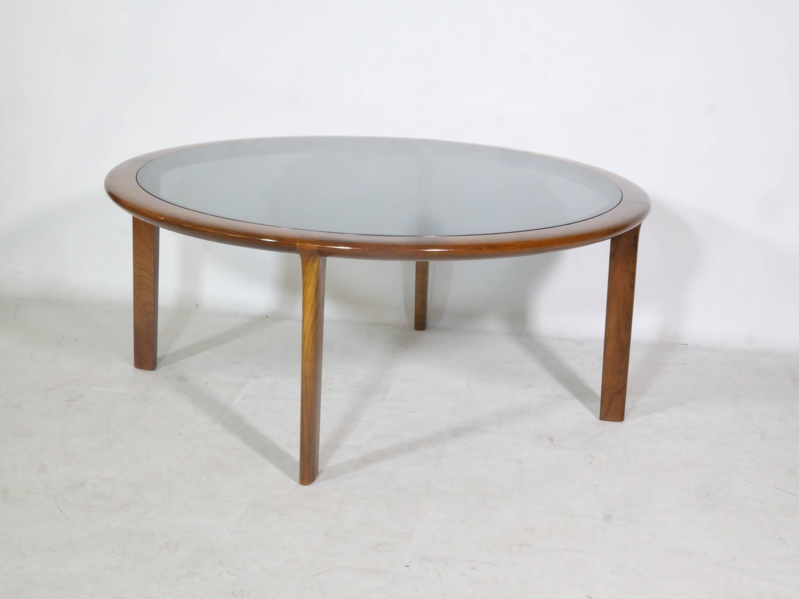 Mid-century design coffee table True vintage table by Knoll, 1960s