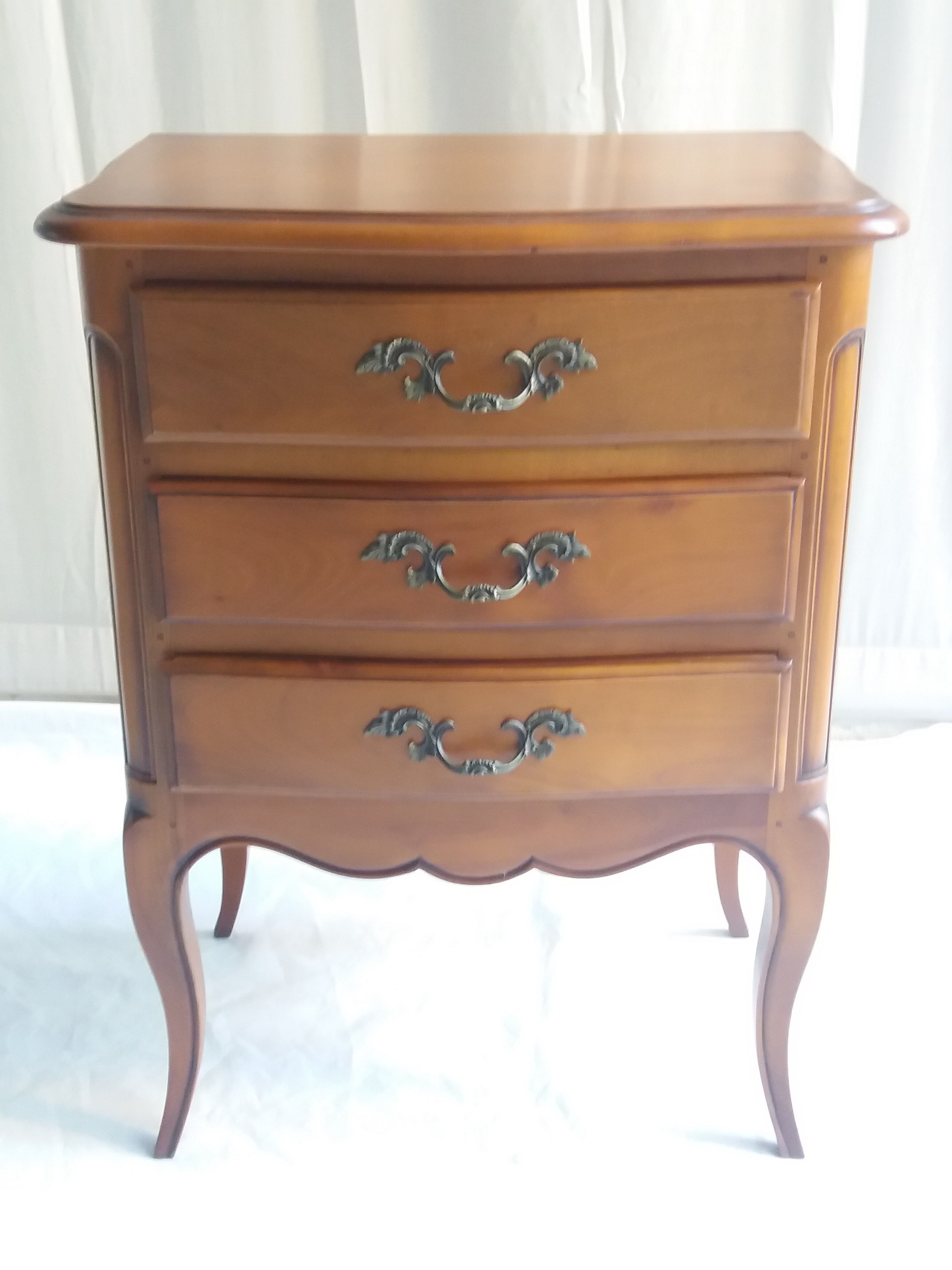 DRESSER LOUIS XV STYLE JUMPER