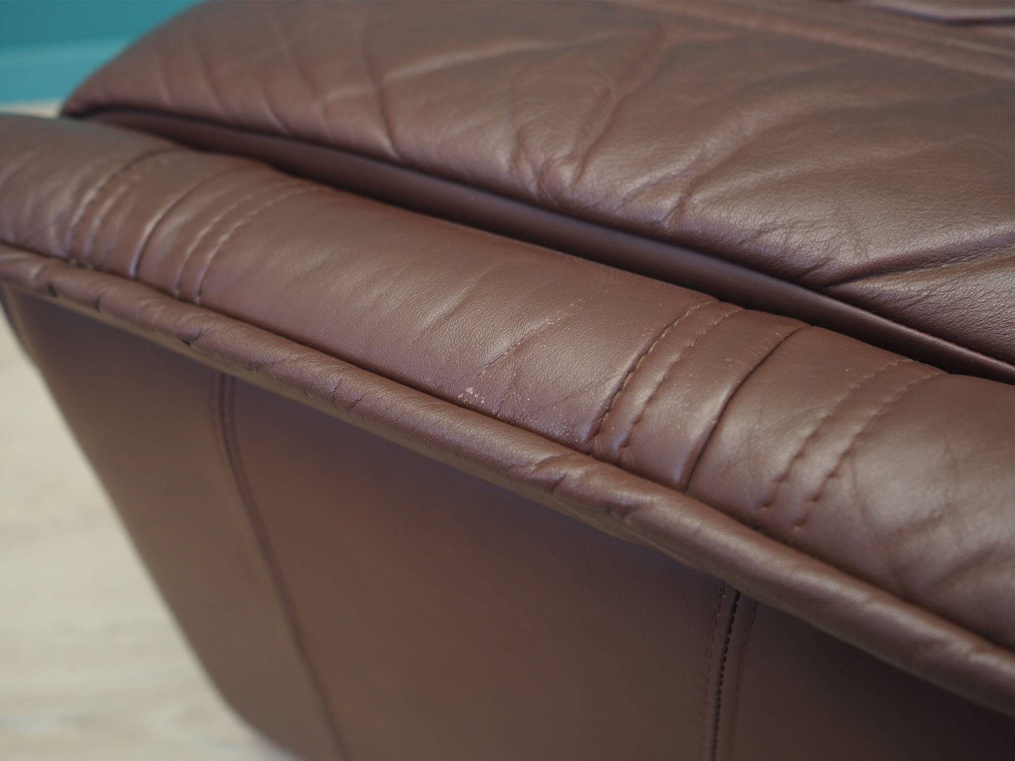 Leather puff, Danish design, 1970s, production: Denmark