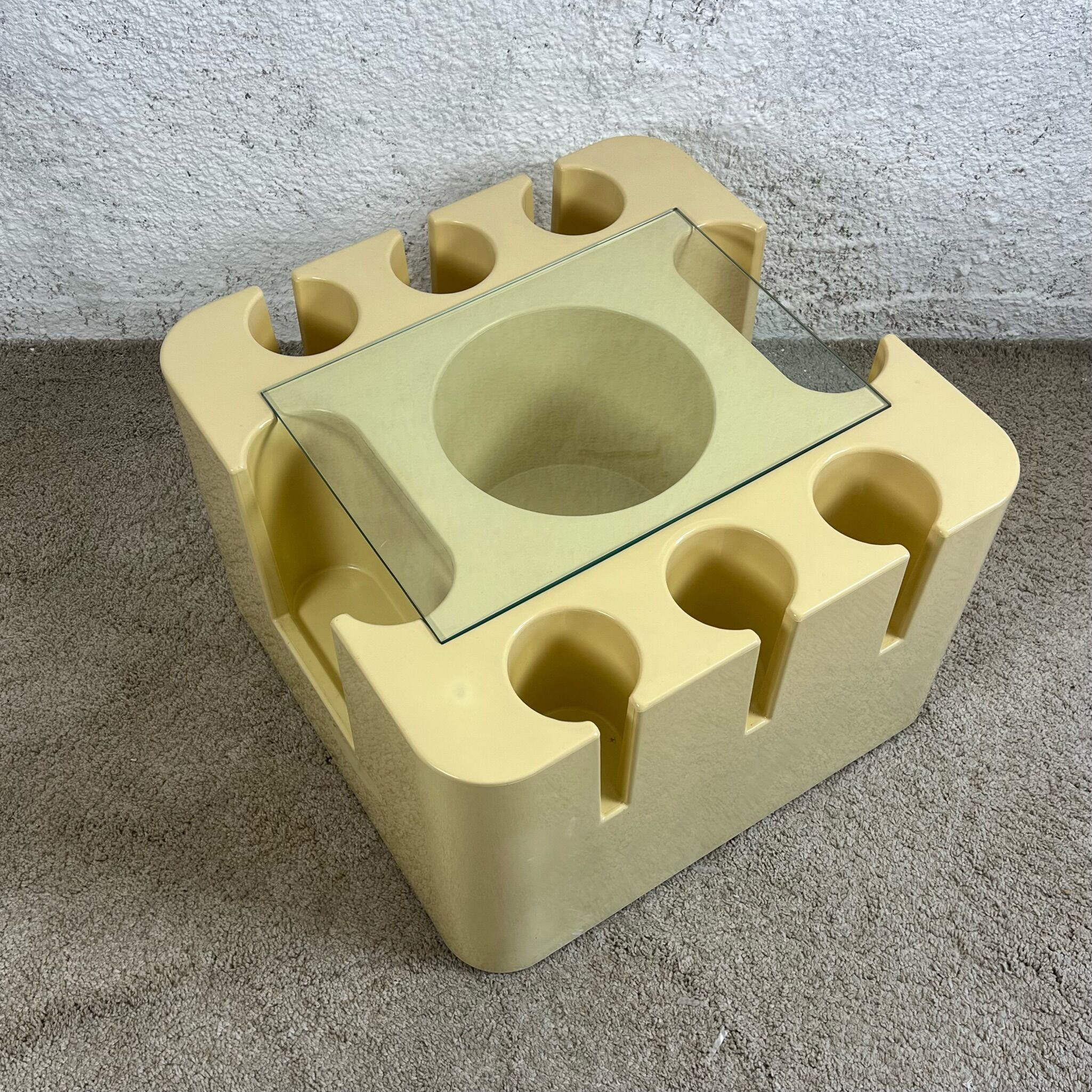 Table Bacco Artemide 60s, Sergio Mazza design - Vintage Plastic Age Mobile Bar Made in Italy