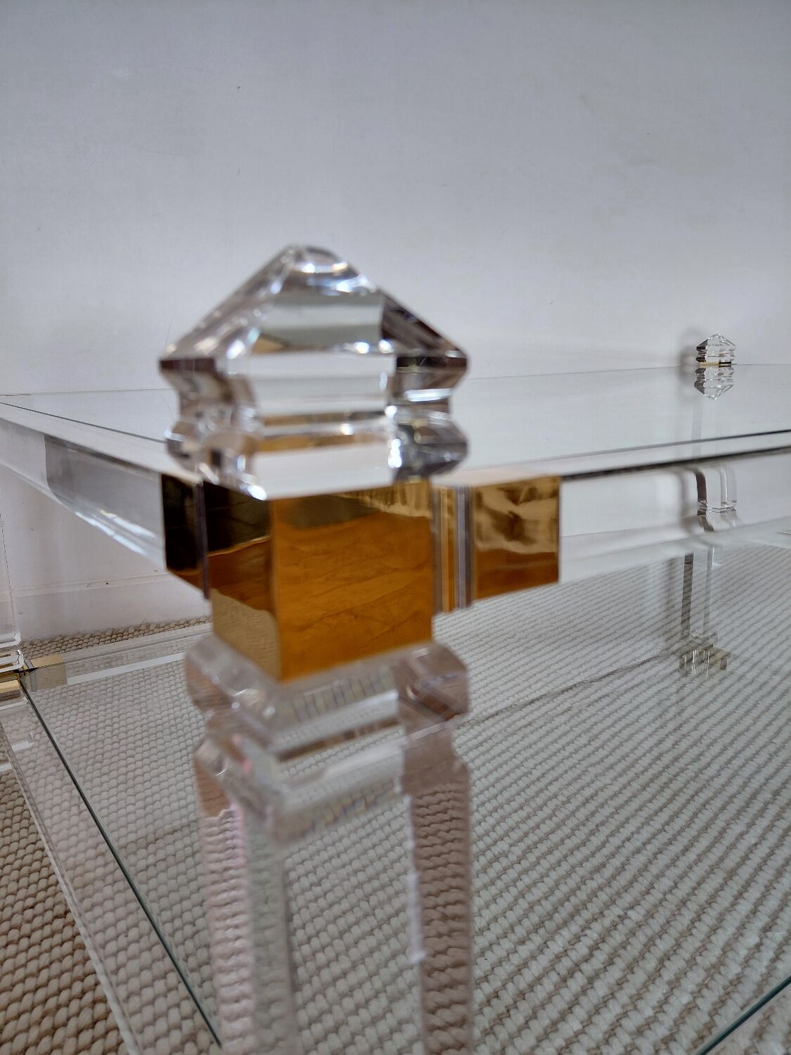 Table XL Laiton massif et Plexiglas-Style Jansen 1970